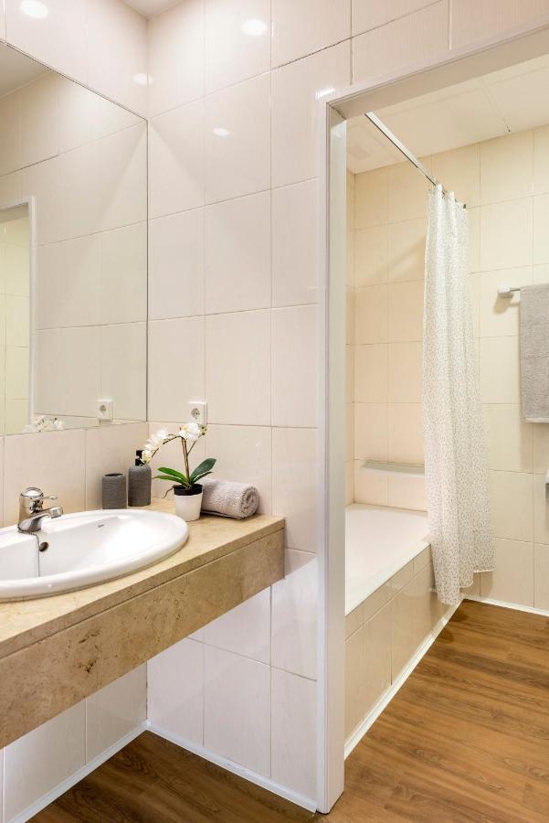 Micampus Armendariz Student Residence Sevilla Dış mekan fotoğraf