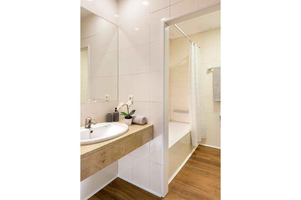 Micampus Armendariz Student Residence Sevilla Dış mekan fotoğraf